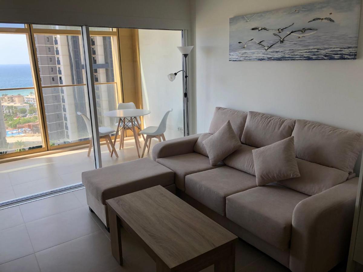 Intempo Celia-apartment At Famous Intempo Building Appartement